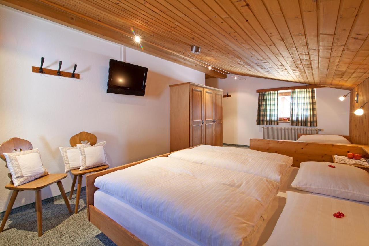 Hotel Lienharterhof Welsberg Zimmer foto